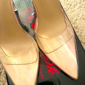 nude heels in women’s size 7